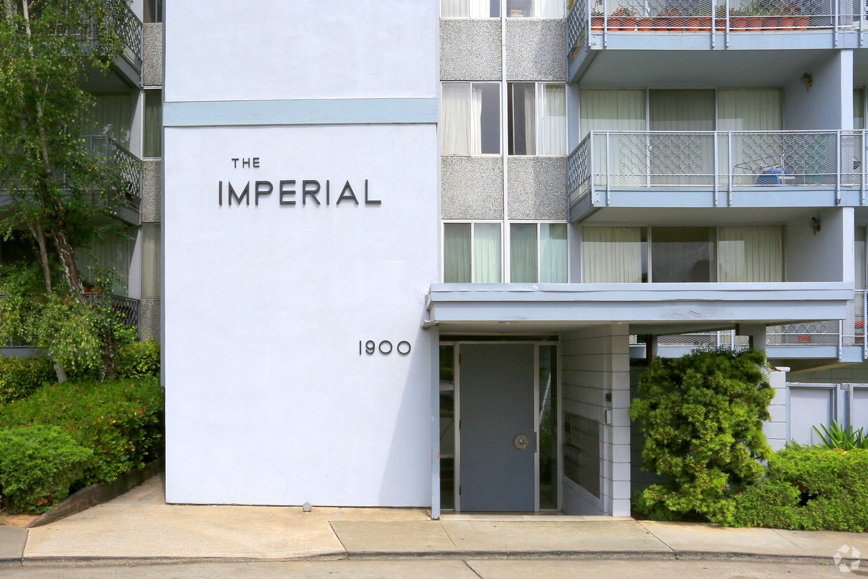 Entrada - The Imperial