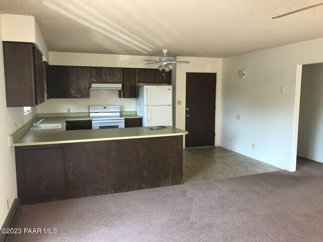 Foto del edificio - 406 E Carleton St