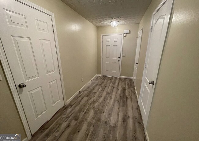 Foto del edificio - 703 Georgetown Ct