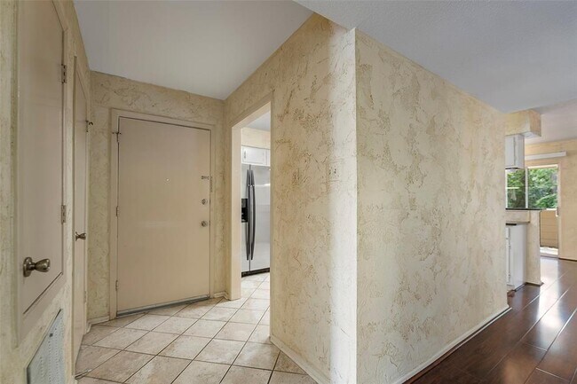 Foto del edificio - 14515 Wunderlich Dr