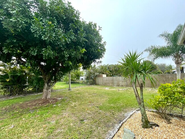 Foto del edificio - 8315 SE Boxwood Ln