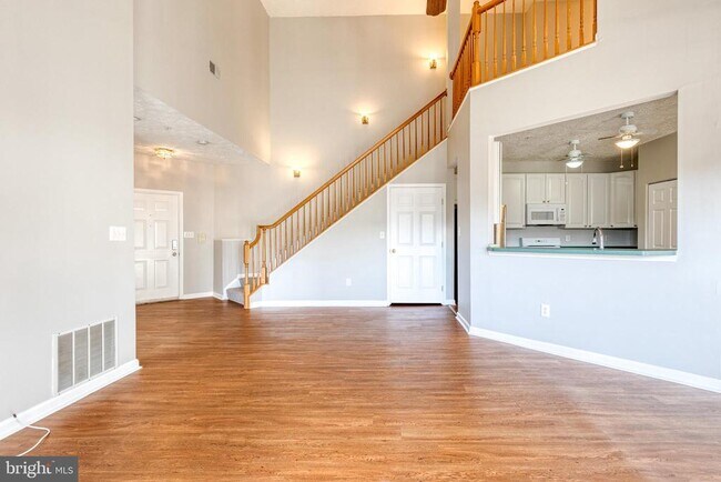 Building Photo - 2406 Chestnut Terrace Ct