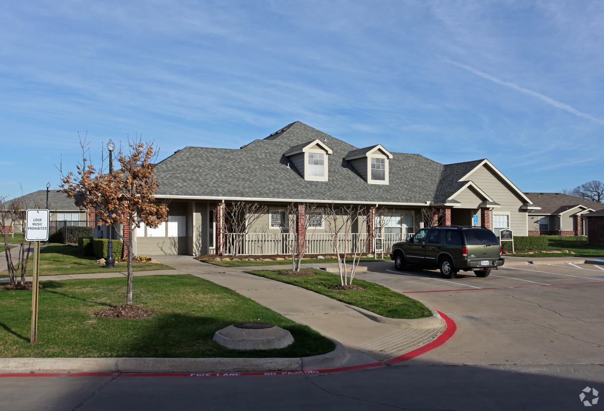 Grace Townhomes - Ennis, TX | Apartments.com