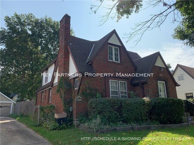 Building Photo - 7535 Grand