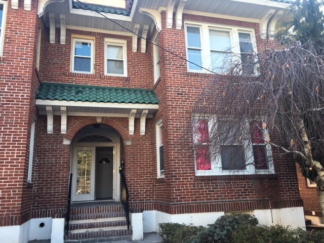 Building Photo - 542 Broadway