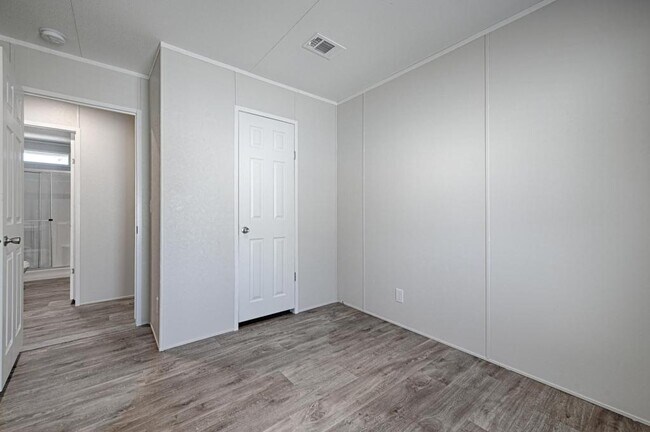Building Photo - 120 FM1504