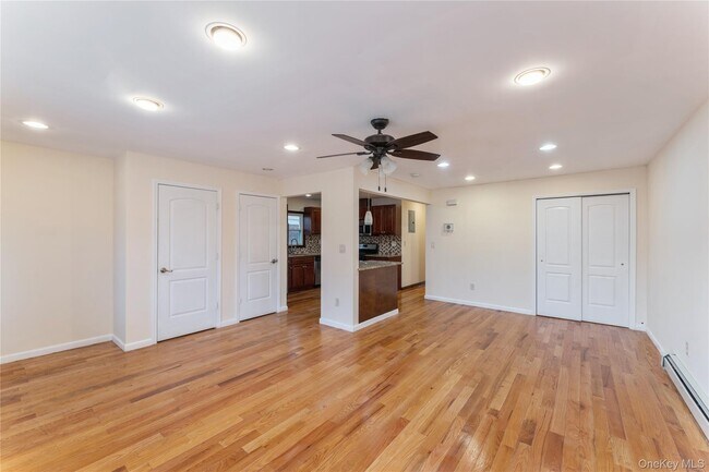 Foto del edificio - 228-20 Edgewood Ave
