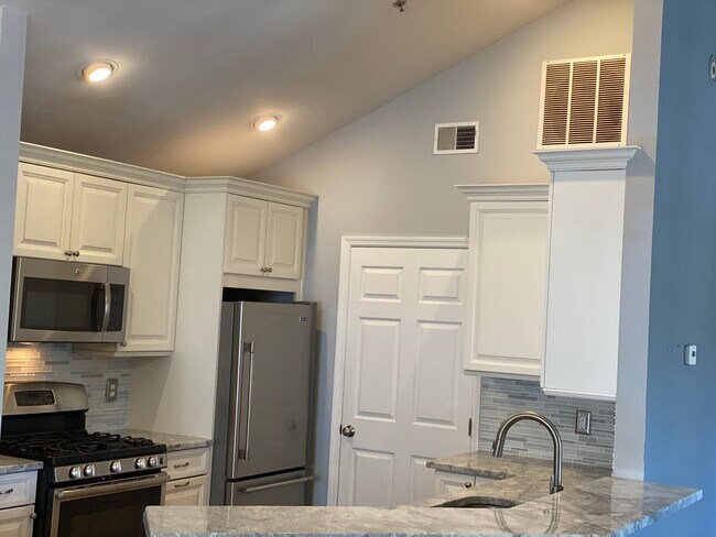 New Kitchen - 4803 Tudor Dr