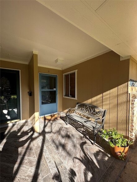 Building Photo - 16522 Diana Ln