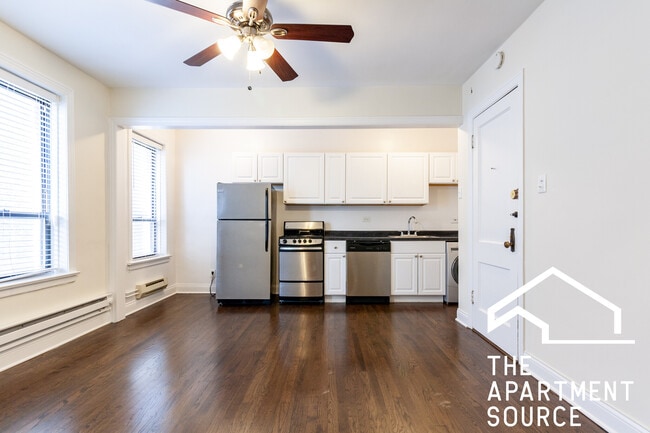 Foto del edificio - 3345 N Marshfield Ave