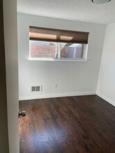 Building Photo - 6115 S Thompson Ave