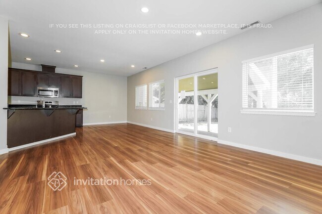 Foto del edificio - 19426 90 Ave Ct E