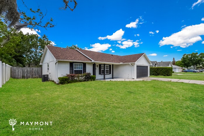 Building Photo - Welcoming 3 Bedroom Home in DeLand