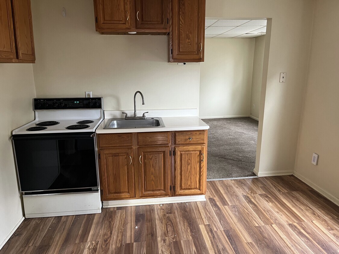 821 W 26th St Unit 4, Erie, PA 16508 Apartments in Erie, PA