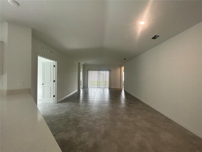 Foto del edificio - 293 Lawson Ave