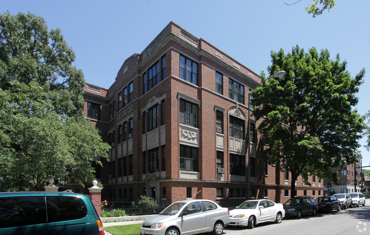 Building Photo - 1201-1205 E Madison Park