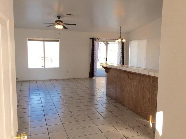 Building Photo - 1516 Hadar Rd