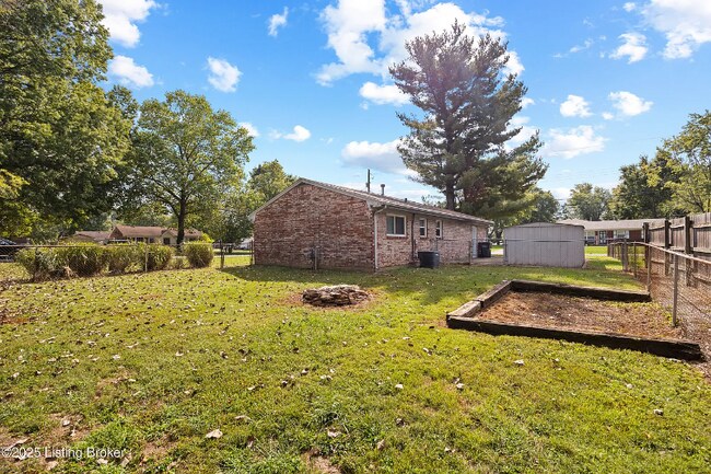 Foto del edificio - 7520 Blue Wing Dr