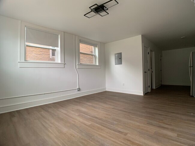 Building Photo - 622 Euclid Ave