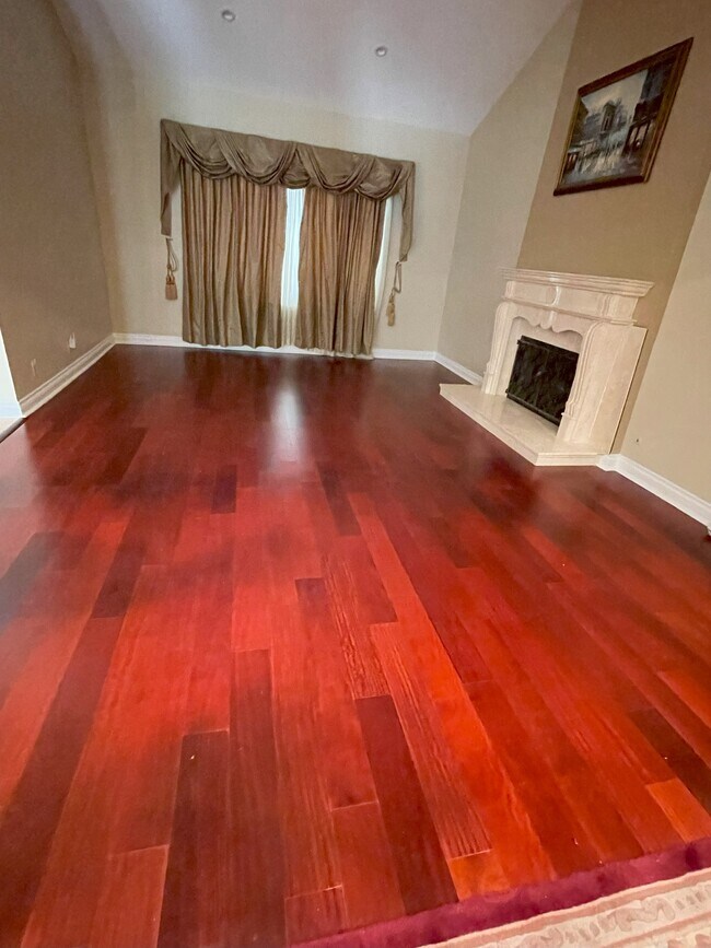 Formal living room - 17036 Tennyson Pl