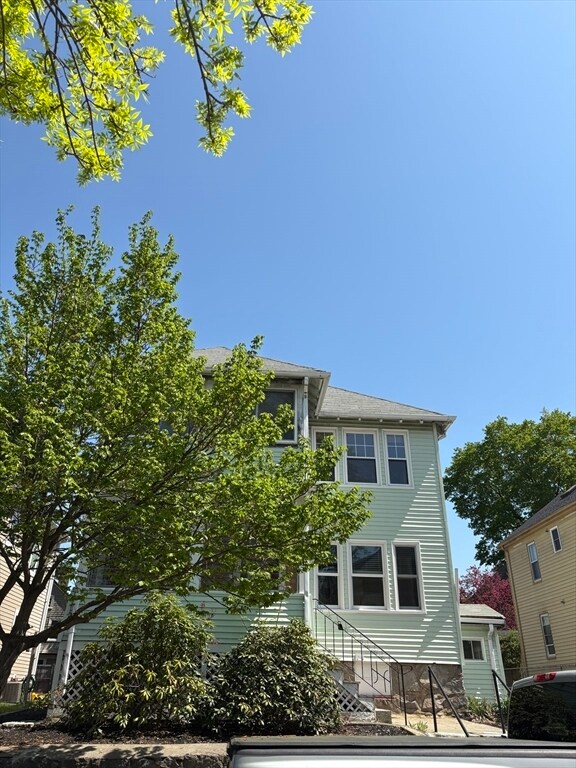 Primary Photo - 27 Knoll St