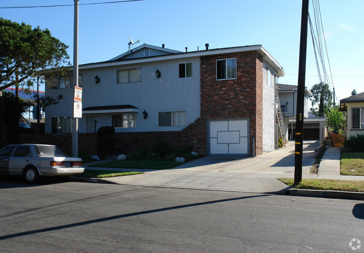 Primary Photo - 940 N Inglewood Ave