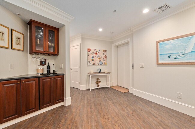 Building Photo - 8820 S Sea Oaks Way