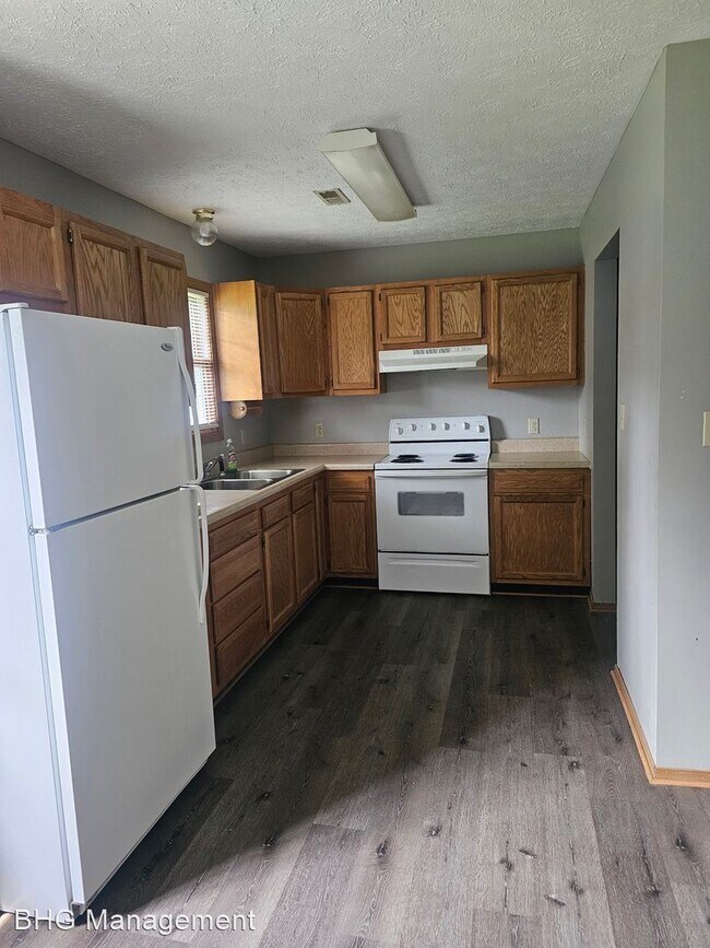 Building Photo - 3 br, 1.5 bath House - 1830 Scherm Road
