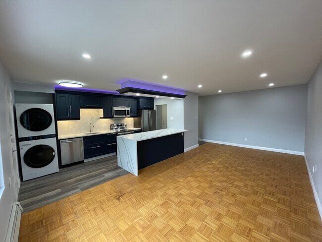 Photo du bâtiment - 716 Sevilla Park Pl