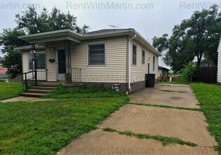 Building Photo - 413 Hope Ave