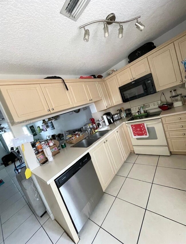 Foto del edificio - 2893 Belmont Ln