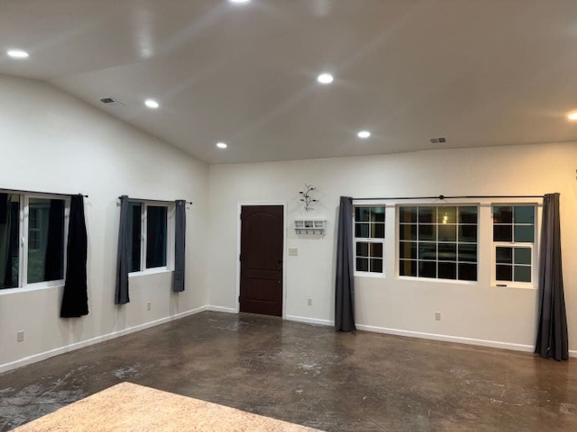 Foto principal - Cute Ranch Style 3 Bedroom 2 Bath Home In ...