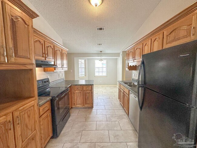 Foto del edificio - 5105 Westport Dr