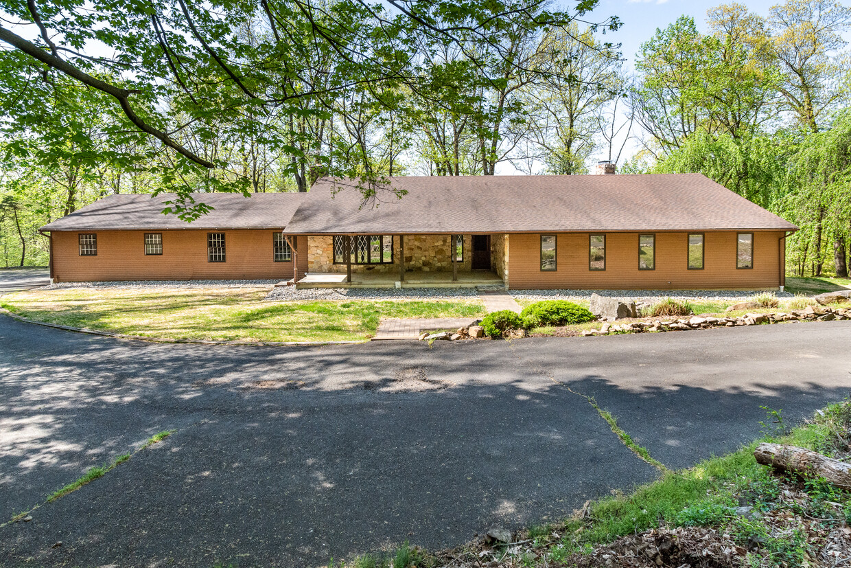 Primary Photo - 95 Crusher Rd