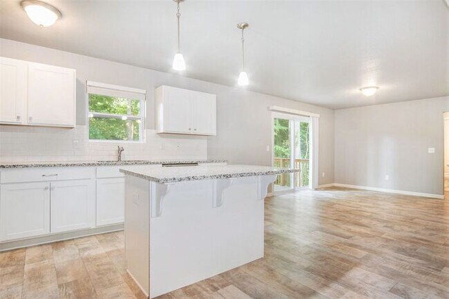 Foto del edificio - 4460 Meadowlane Ct