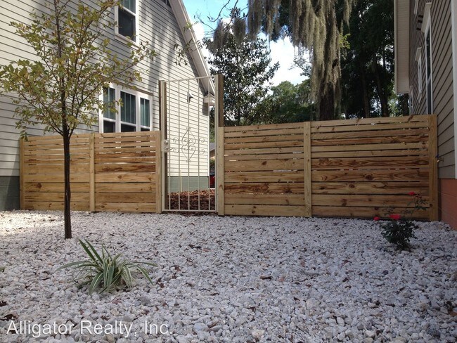 Building Photo - 5 br, 5 bath House - 1221 NW 7th Ave