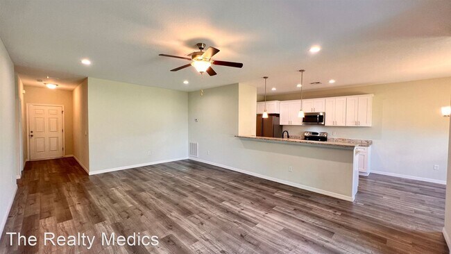 Foto del edificio - 2 br, 2 bath House - 7801 Valencia Rd