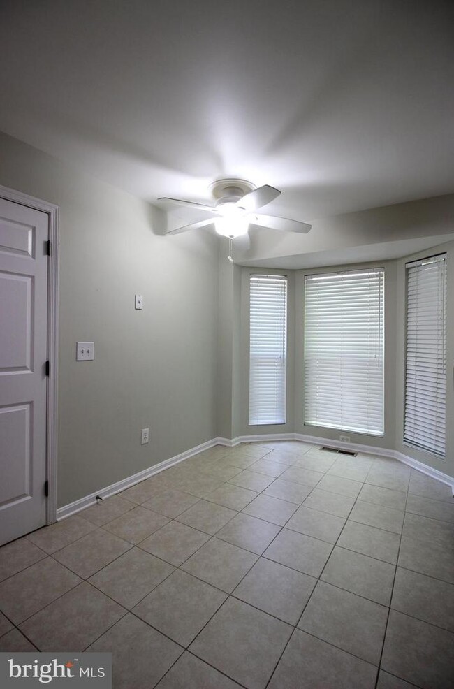 Building Photo - 12058 Edgemere Cir