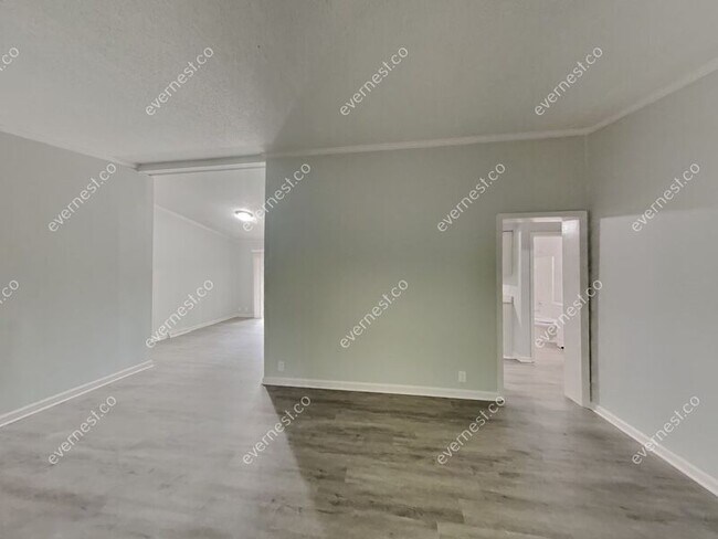 Building Photo - 1174 Alemeda Dr