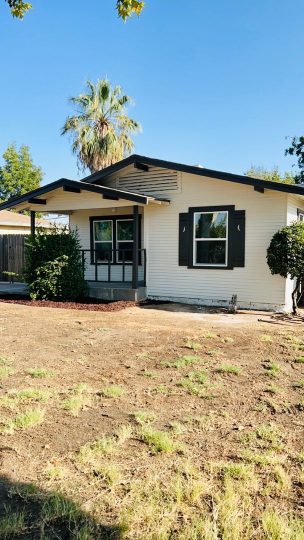 Building Photo - Charming 2 bed 1 bath near tower district