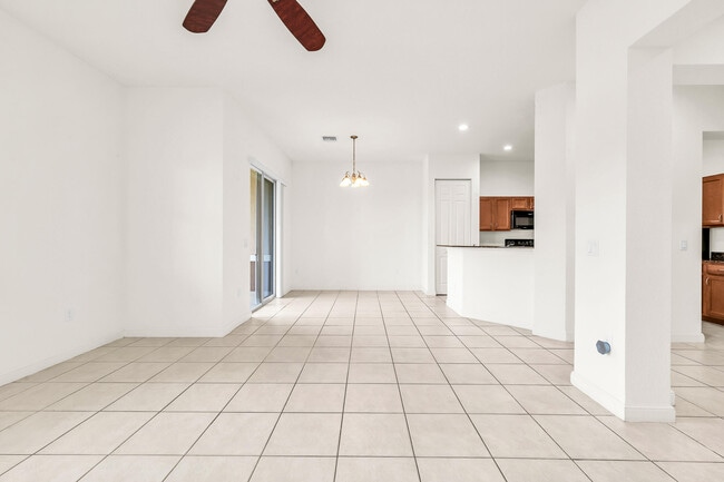 Building Photo - 555 Pacific Grove Dr