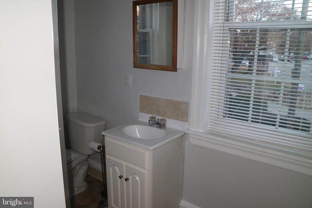 Primary Photo - 827 Conestoga Rd