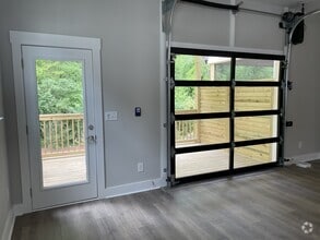 Building Photo - 217 Stonecrest Dr