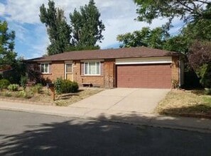 Building Photo - 5557 Yuba Way