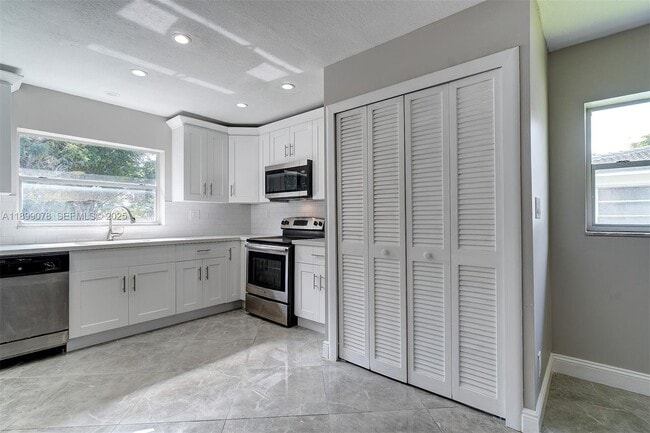 Foto del edificio - 10131 NW 35th St