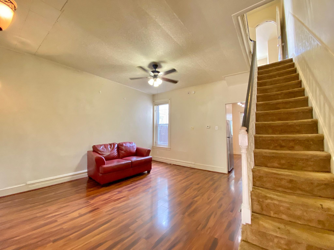 Primary Photo - 2023 N Gratz St