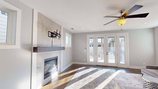 Foto del edificio - Beautiful Three Bedroom East Nashville Home!