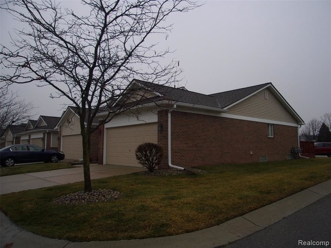 Building Photo - 21749 Lincoln Dr