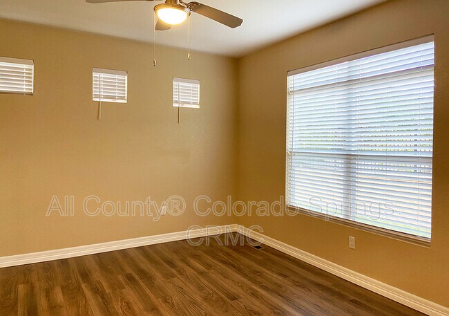 Foto del edificio - 758 Thimbleberry Hts