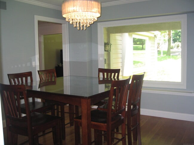 Building Photo - 7 Jarrod Dr